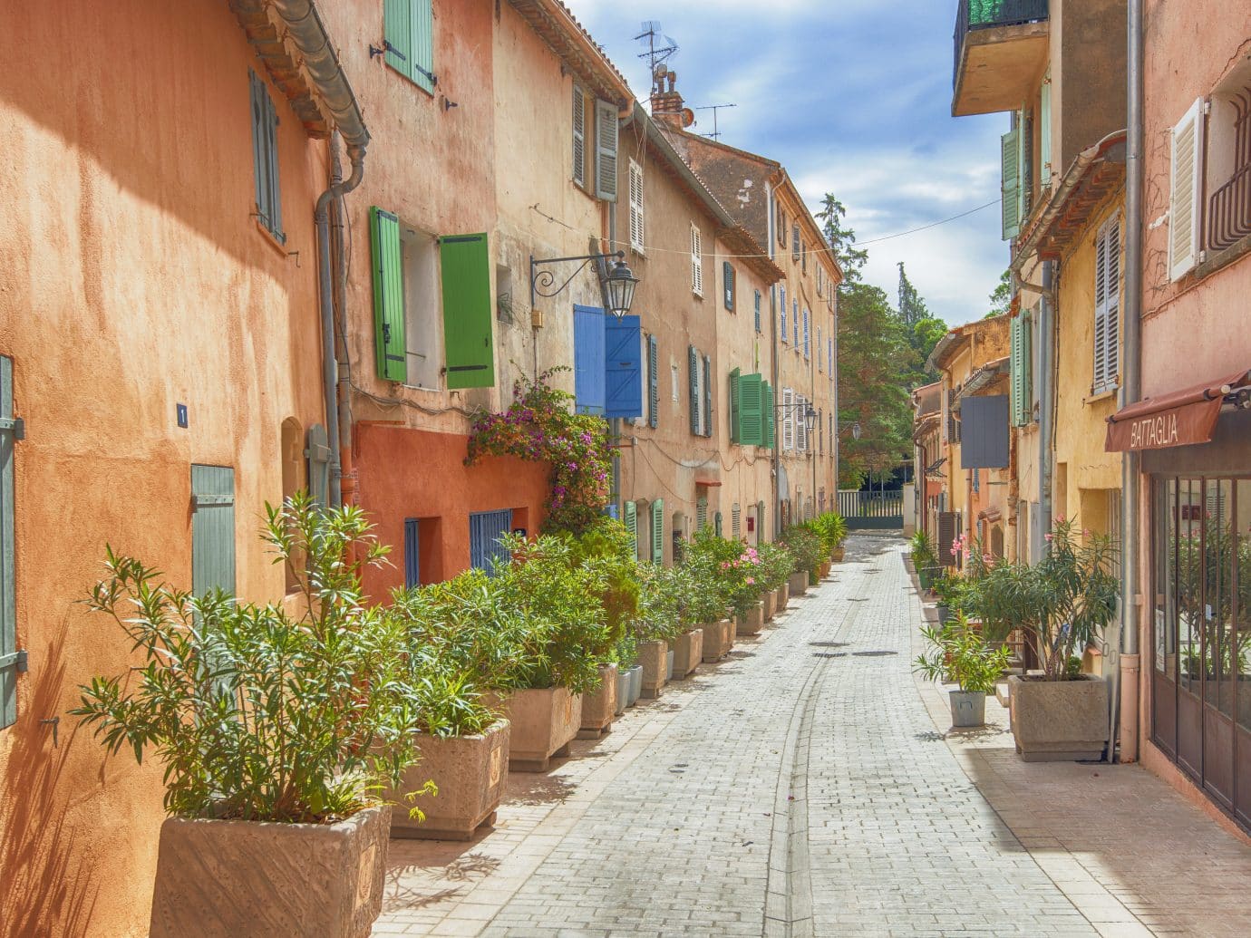 o-aller-en-vacances-dans-le-sud-est-de-la-france-striana